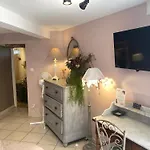 B&B 