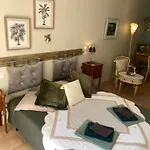 B&B 