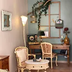 B&B 