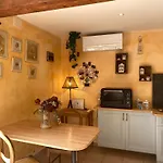 B&B 
