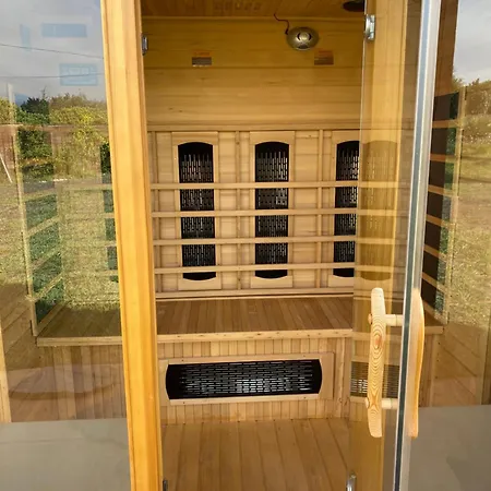 Mas Tramontane D'hôtes, Studio, Ancien Mas Agricole Dans Parc Arboré, Piscine Et Sa Vue Face Au Canigou