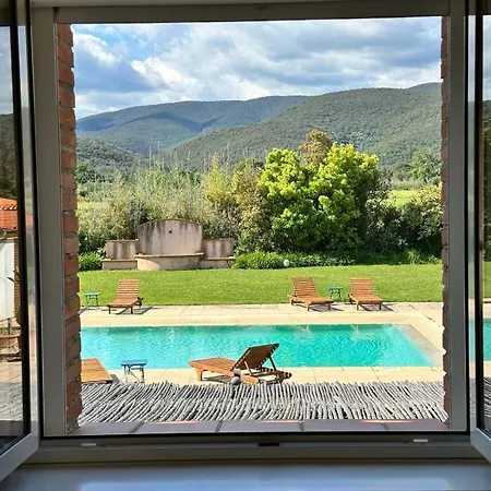 Mas Tramontane D'hôtes, Studio, Ancien Mas Agricole Dans Parc Arboré, Piscine Et Sa Vue Face Au Canigou Bed and breakfast 4*