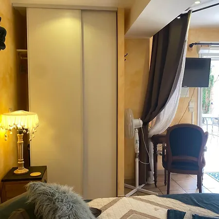Mas Tramontane D'hôtes, Studio, Ancien Mas Agricole Dans Parc Arboré, Piscine Et Sa Vue Face Au Canigou 4* Ille-sur-Têt