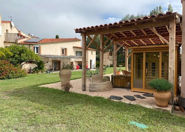 Bed & Breakfast Mas Tramontane Ancien Mas Agricole Avec D'hôtes, Studio, Parc Arboré, Piscine Et Sa Vue Face Au Canigou