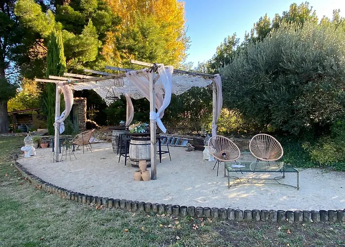 Bed & Breakfast Mas Tramontane Ancien Mas Agricole Avec D'hôtes, Studio, Parc Arboré, Piscine Et Sa Vue Face Au Canigou