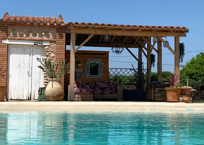 Mas Tramontane Ancien Mas Agricole Avec D'hôtes, Studio, Parc Arboré, Piscine Et Sa Vue Face Au Canigou