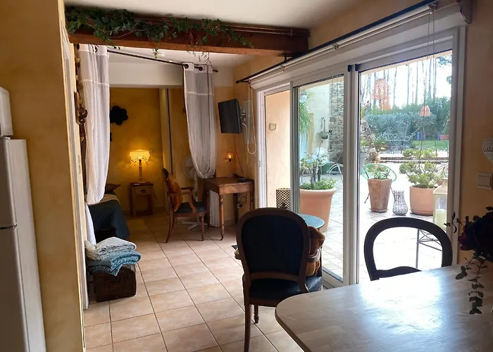 Mas Tramontane Ancien Mas Agricole Avec D'hôtes, Studio, Parc Arboré, Piscine Et Sa Vue Face Au Canigou 3* Ille-sur-Têt