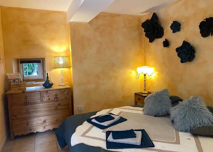 Mas Tramontane Ancien Mas Agricole Avec D'hôtes, Studio, Parc Arboré, Piscine Et Sa Vue Face Au Canigou